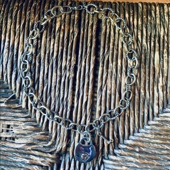 ✨✨Rope Silver and Gold Tone Chain Lock and Key 🔐 Pendant Necklaces ✨ - Picture 2 of 11